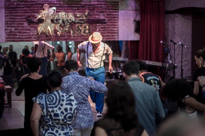 Learn Salsa in Cartagena: Group Class in Getsemaní