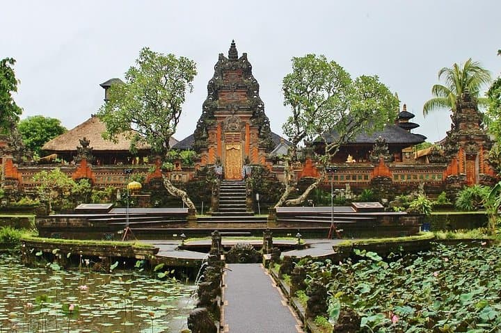 Ubud to Tegenungan: Private Full-Day Waterfall, Palace & Market Tour photo 4