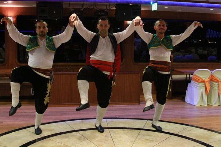 Bosphorus Dinner Cruise by Night with Traditional Turkish Show photo 3