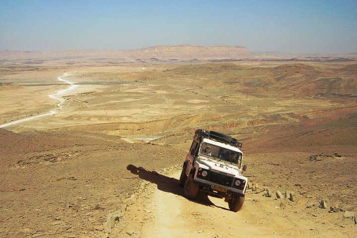 Ramon Crater Jeep Tour: 4x4 Adventure from Mitzpe Ramon
