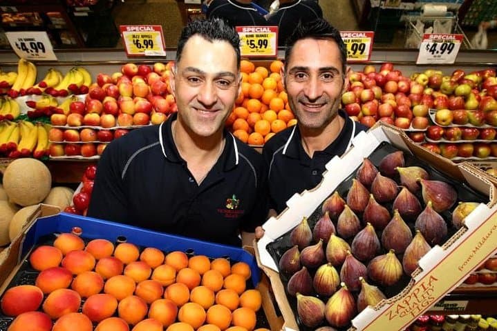 Exploring Melbourne's Jewish Scene: Bagels, Synagogues & Local Stories