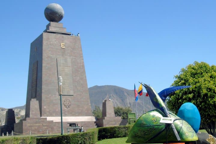 Middle of the World & Alambi Hummingbirds: Full-Day Private Quito Excursion photo 2