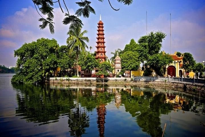 Hanoi in a Day: Private Full-Day Highlights Tour of Temples, Mausoleum & Hoan Kiem photo 3