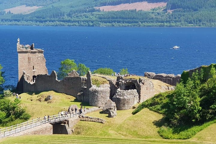 Private Invergordon to Loch Ness & Urquhart Castle Day Tour