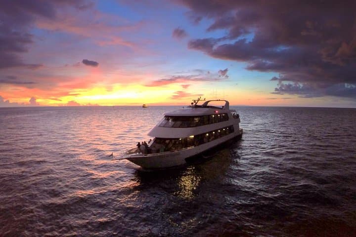 St. Petersburg Evening Yacht Cruise & Dinner — Tampa Bay Sunset Sailing