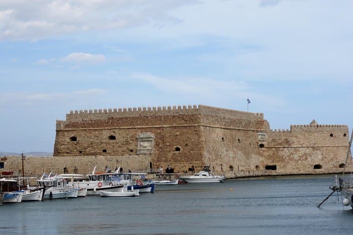 Heraklion Walking & Tasting Tour: Small-Group Historical Stroll with Cretan Snacks photo 4