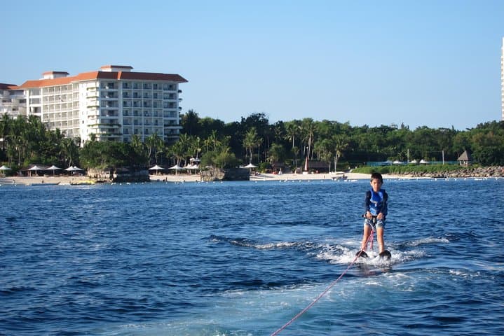 Cebu Water Skiing: Speedboat Tow Lessons Off Mactan photo 3