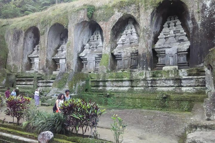 Full-Day Ubud Cooking Class and Cultural Tour: Market, Rice Fields & Monkey Forest photo 5