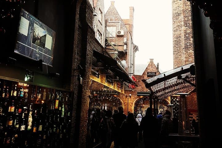 Bruges Food and History Walking Tour: Waffles, Beer & Chocolate photo 6