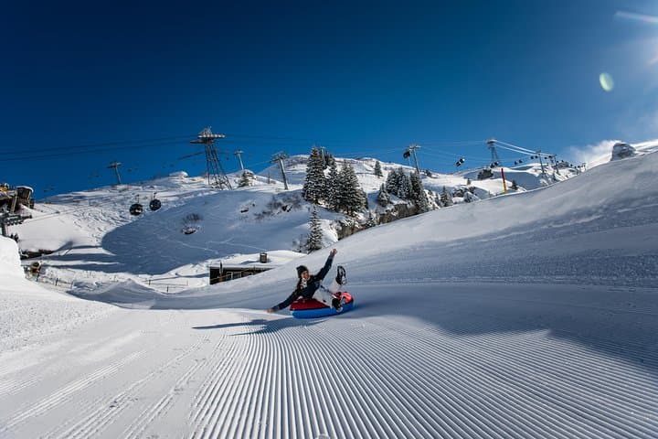 First-Time Skiing on Mt. Titlis from Zurich — Beginner Glacier Ski Experience photo 4