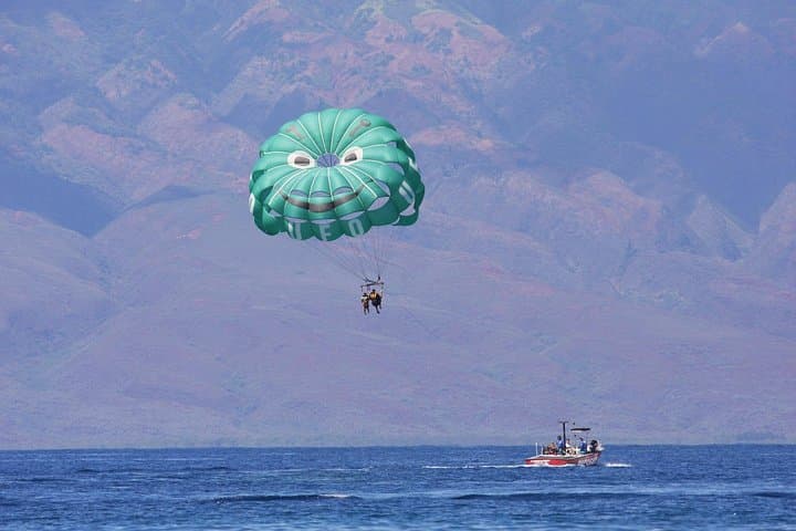 Maui Parasailing from Ka'anapali — Fly 800–1,200 ft Above West Maui photo 6