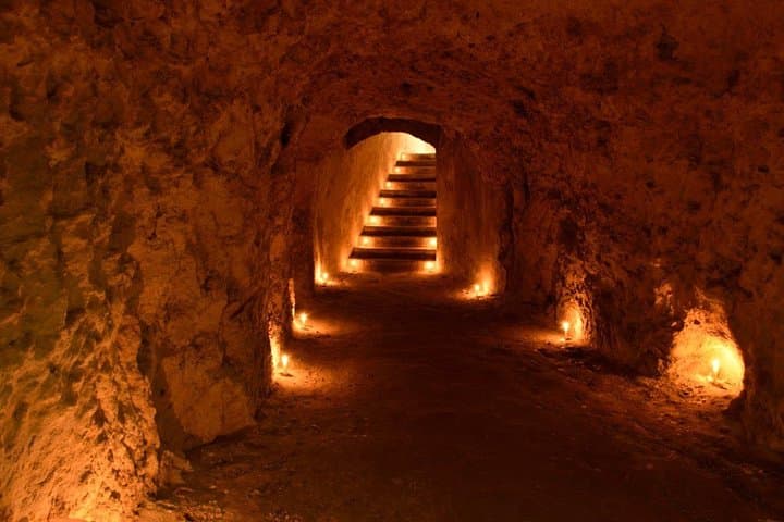 Underground Cagliari: WWII Tunnels, Crypts & Roman Ruins Tour