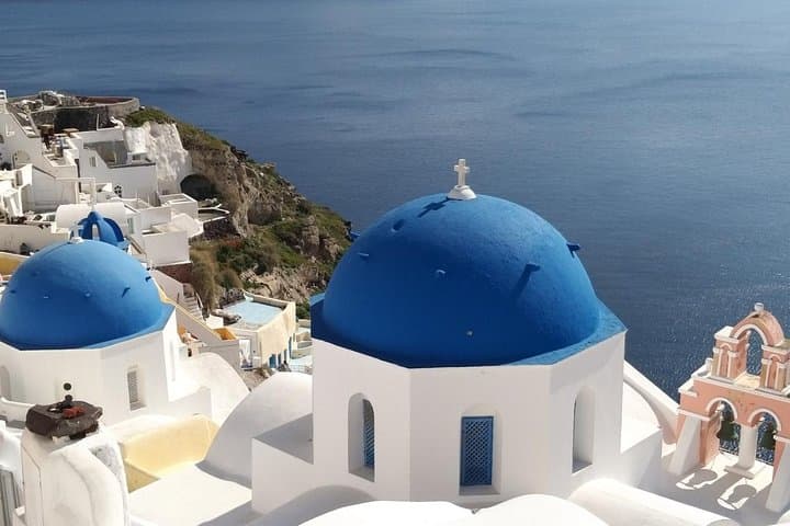 Santorini Private Full-Day: Oia, Akrotiri, Red Beach & Wine Tasting