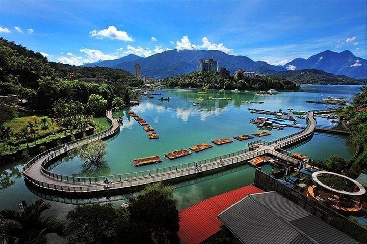 Sun Moon Lake & Lukang: 2-Day Cultural and Scenic Excursion