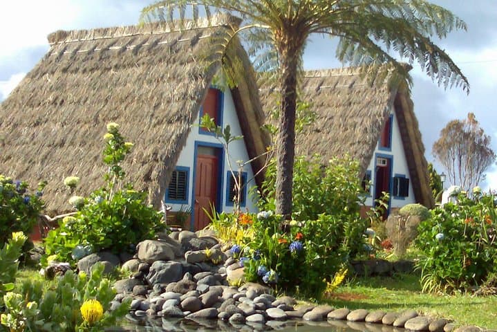 Madeira East Private Tour: Balcões Walk, Pico do Arieiro & Santana A-Frame Houses photo 3