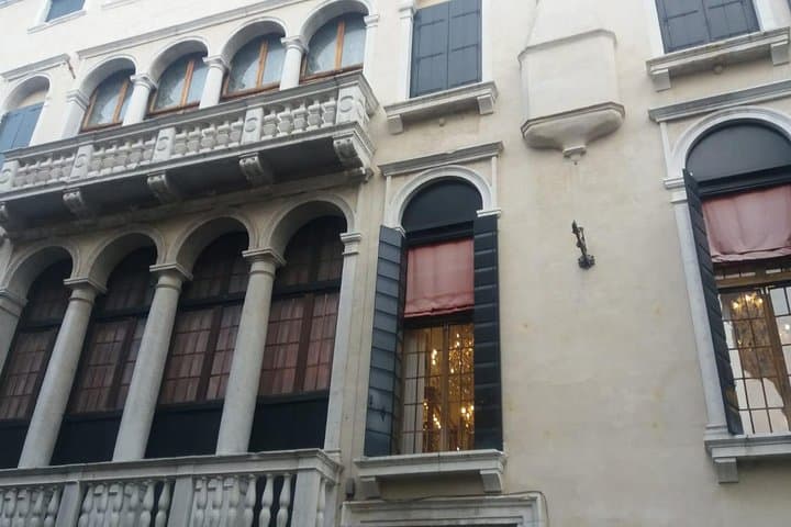 Skip-the-Line Venice: Private Tour of St. Mark's Basilica & Doge's Palace photo 3