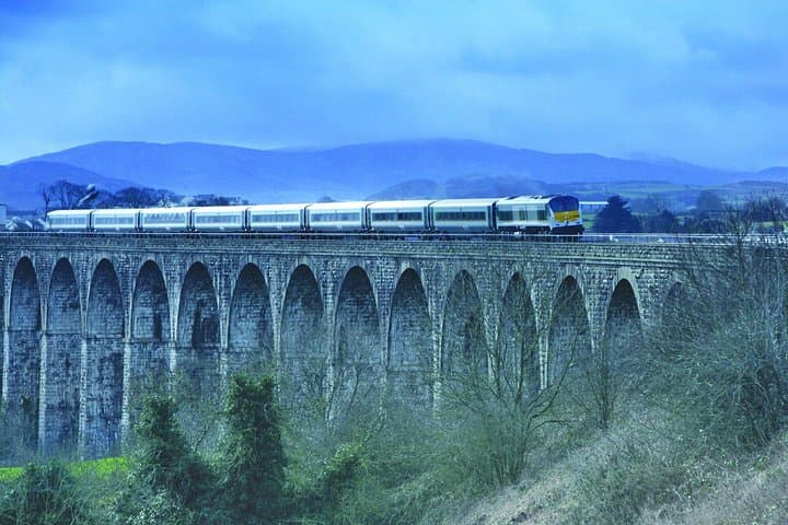 Dublin to Giant's Causeway and Belfast: Full-Day Rail & Coach Tour photo 2