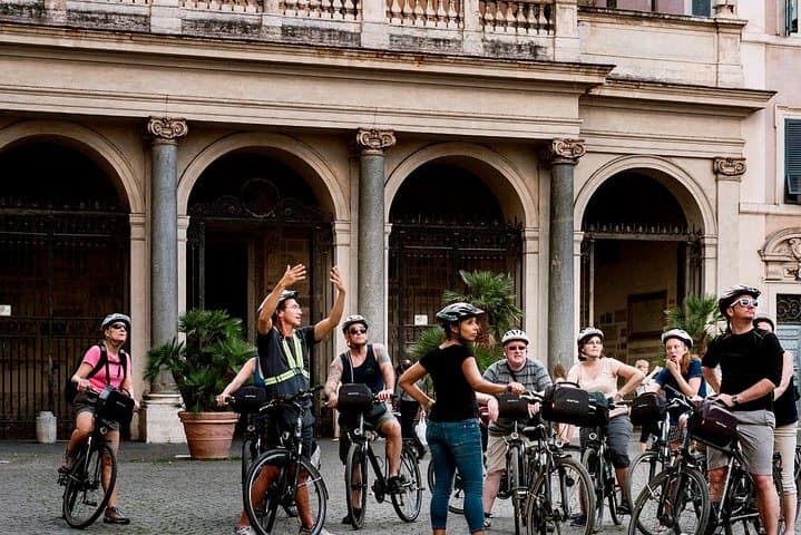 Panoramic Rome Ebike Tour: Trastevere, Janiculum & St. Peter’s in 4 Hours photo 4