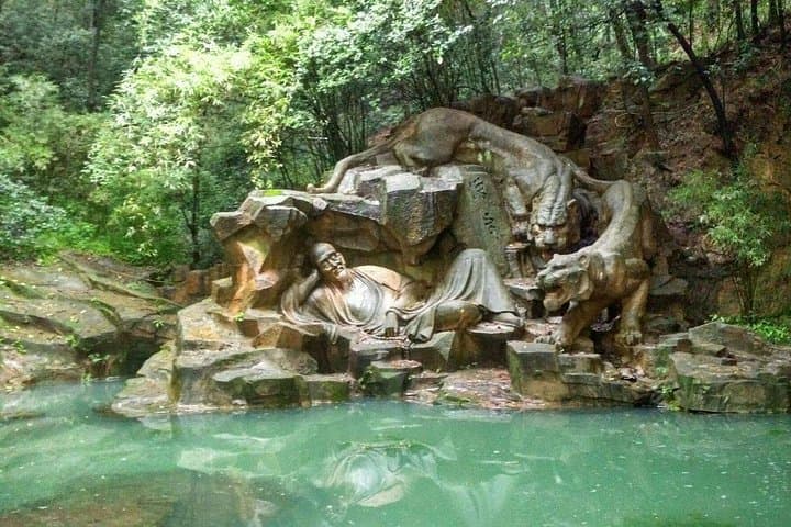 Hangzhou Jiuxi & Hupao Spring Hiking Day Trip from Shanghai by Bullet Train photo 1