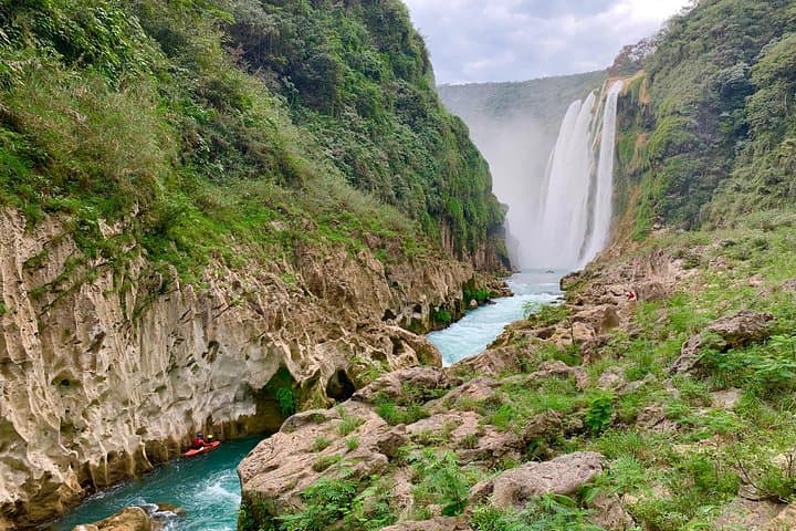 Tamul Waterfall Canoe Tour & Cueva del Agua Swim — Day Trip from Ciudad Valles