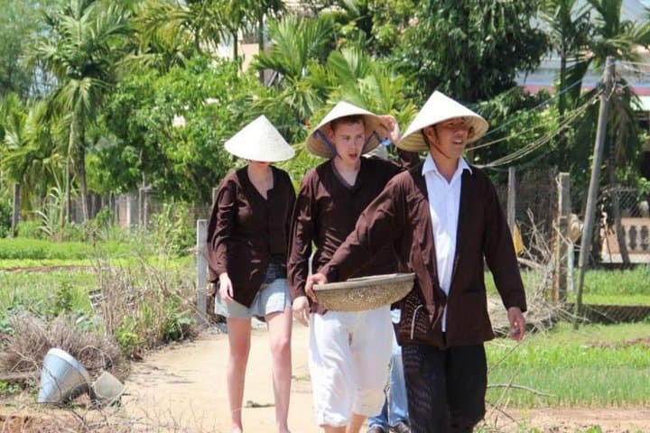 Tra Que Vegetable Village Cooking Class — Hoi An Farm-to-Table Experience photo 4