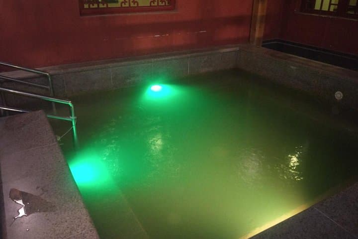 Nanshan Ski & Chunhuiyuan Hot Spring Day Trip — Ski, Soak, Return to Beijing photo 4