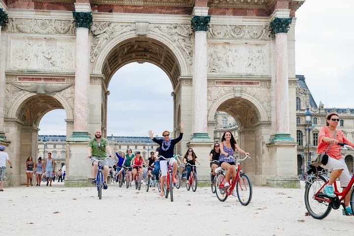Pedal Paris: Highlights Bike Tour with a Local Guide photo 6