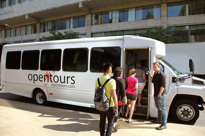 Efficient NYC Coach Tour: 4-Hour Manhattan Highlights by Van photo 2