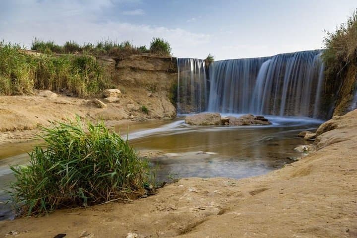 Fayoum Oasis and Wadi El-Rayan Full-Day Tour from Cairo — Lakes, Waterfalls & Birdlife photo 3