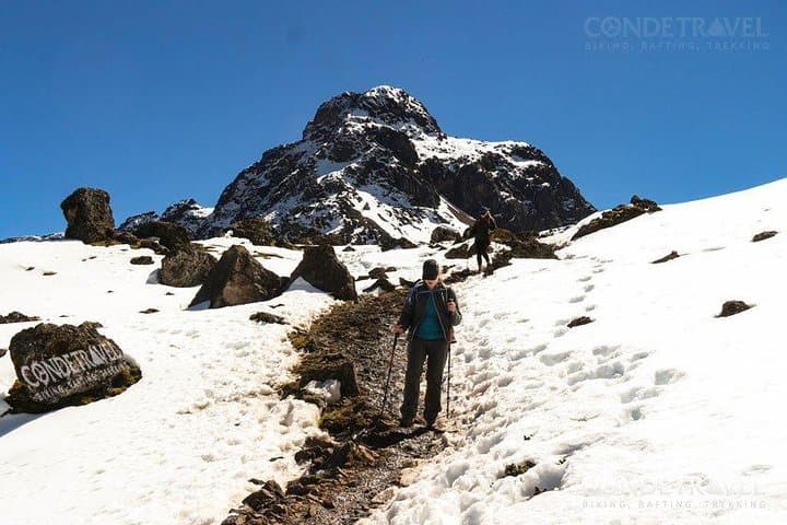 Abra of Lares Biking Tour from Cusco: Descend from 4,470 m into the Sacred Valley photo 6