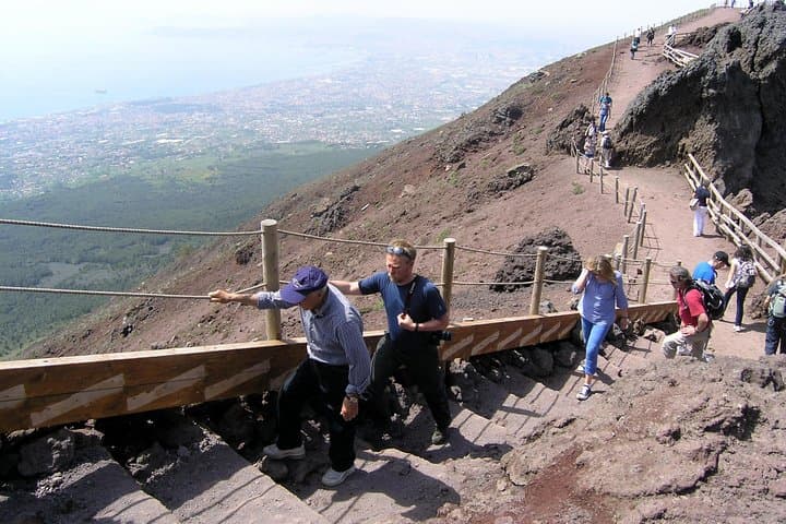 Half-Day Mt Vesuvius Hike and Vineyard Tour from Naples photo 5