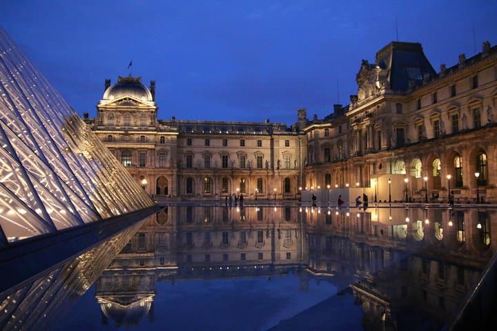 Paris by Night: Illuminations Tour and One-Hour Seine Cruise photo 4