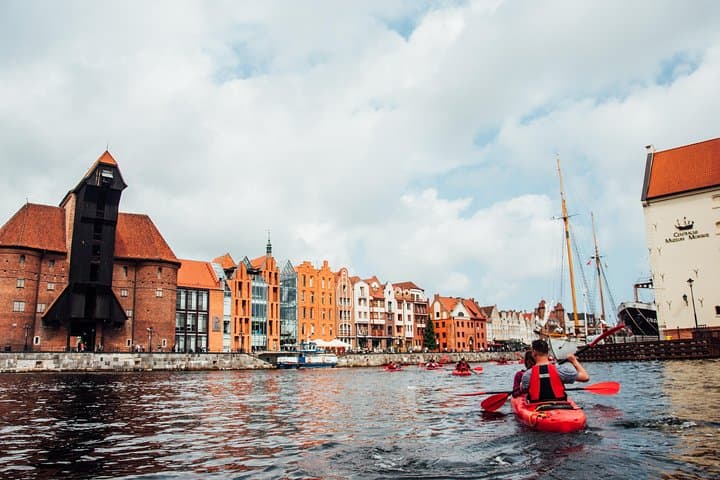 Paddle Gdańsk: Guided Kayak Tour Through the Motława and Granary Island