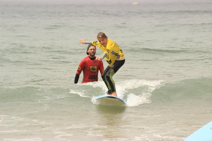 2-Hour Beginner Surf Lesson at Praia da Rocha, Portimão — Learn to Stand Up in Safe Waves photo 4