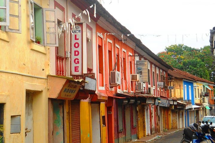 Fontainhas Walking Tour: Explore Goa's Latin Quarter & Feni Tasting
