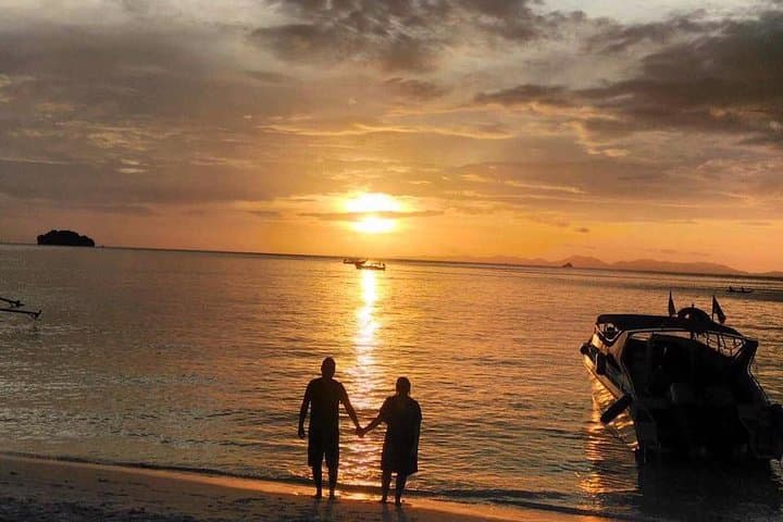 Speedboat to Railay & 4 Islands: Sunset Cruise and Night Snorkel in Krabi photo 2