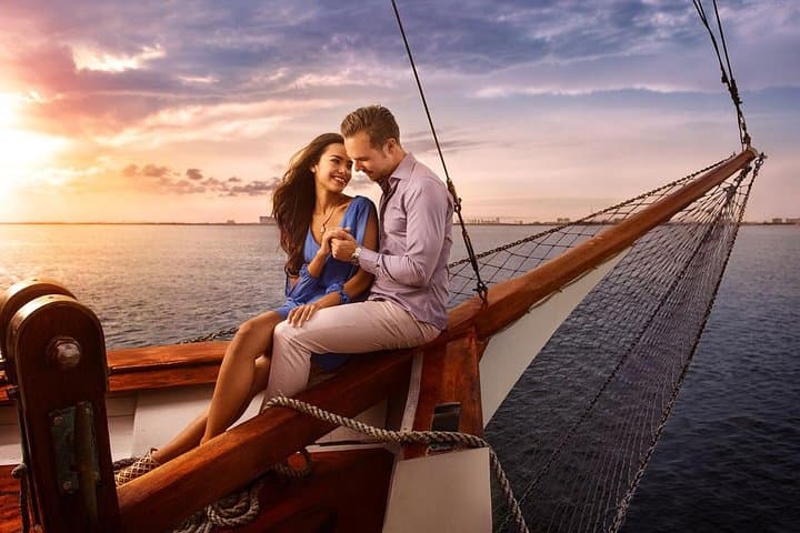 Sunset Dinner Cruise on the Columbus Galleon in Cancún — Romantic Couples Experience photo 3