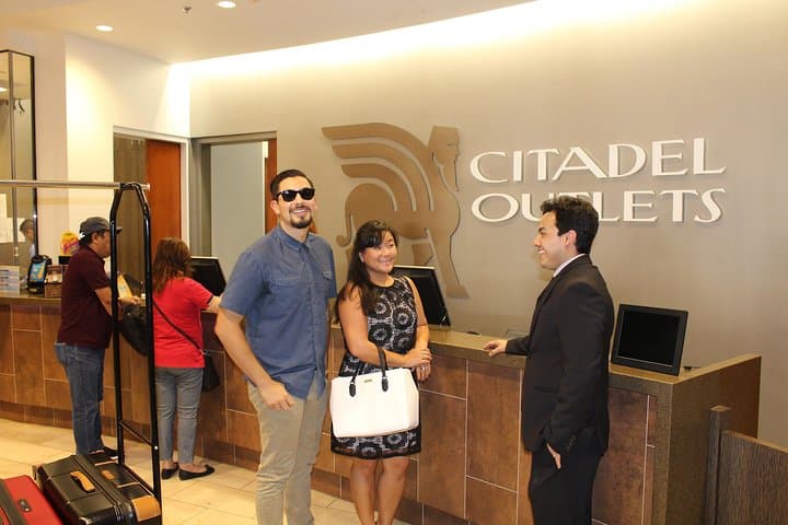 Anaheim to Citadel Outlets Shuttle with VIP Lounge, Luggage Storage & Optional LAX Drop-Off photo 4