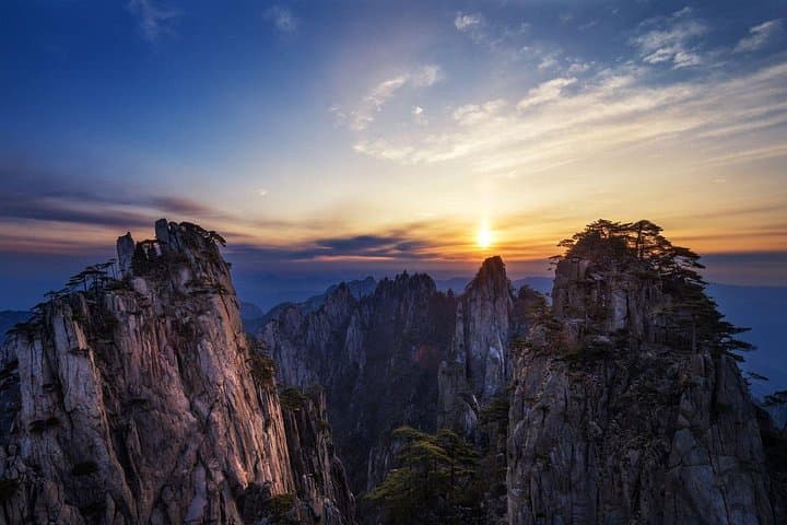 Full-Day Mount Huangshan Highlights Tour from Huangshan City photo 4