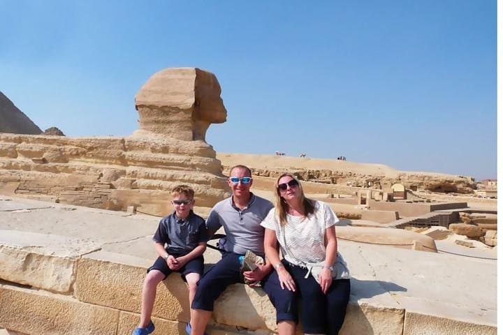 Hurghada to Cairo Day Trip: Pyramids, Egyptian Museum & Camel Ride