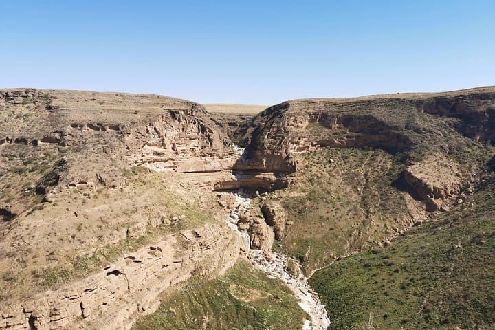 Dhofar Mountain Tour: Darbat Falls, Jebel Samhan & Sinkholes photo 5