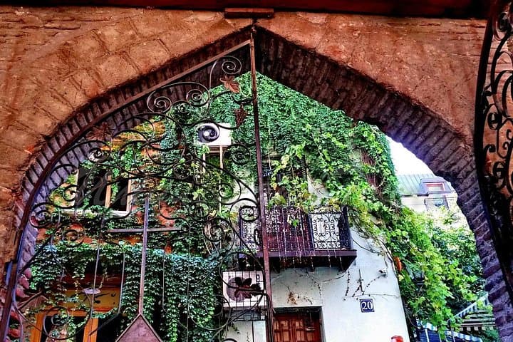 Full-Day Tbilisi Old City Walking Tour with Narikala Cable Car & Authentic Georgian Dinner photo 2