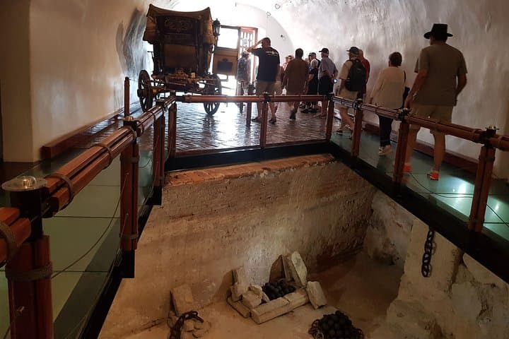 Acapulco San Diego Fort & High Divers 4-Hour Walking and Van Tour photo 6