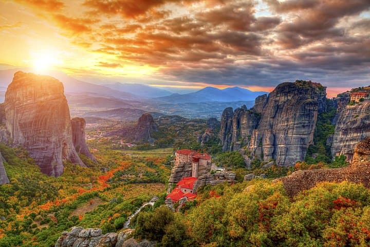 Meteora Day Trip from Parga: Monasteries, Cliffs & Kalambaka Lunch photo 3