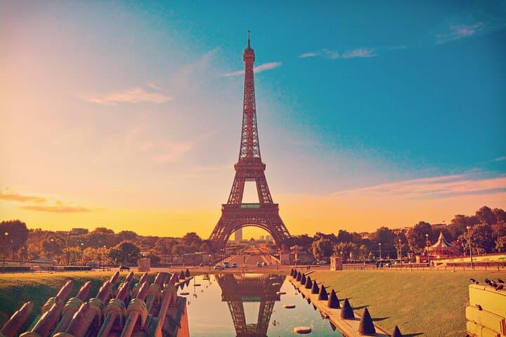 Eiffel Tower Reserved Access: Second Floor & Summit Lift Experience photo 5