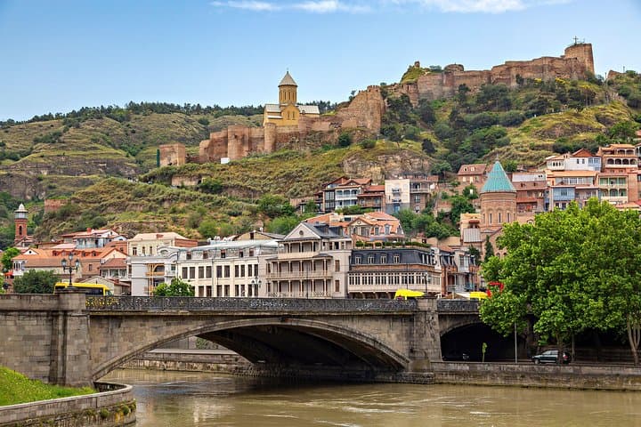 Explore Tbilisi Old Town: Dive into the Past Walking Tour