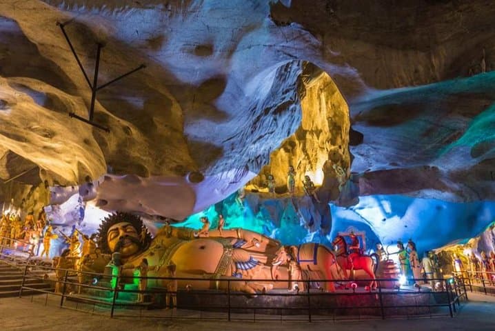 Batu Caves Temple Tour: 272 Steps, Limestone Caves & Cultural Highlights photo 5