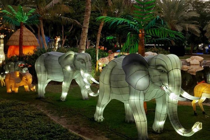 Dubai Garden Glow: Evening Lights, Recycled Art & Private Transfers photo 4