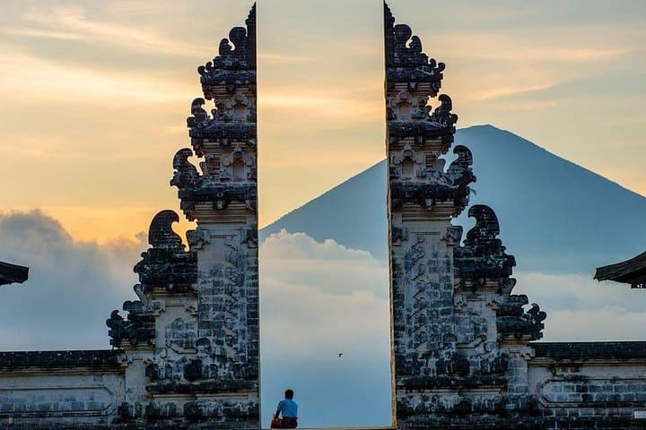 Lempuyang Temple Tour: Gate of Heaven, Taman Ujung, Tirta Gangga & Virgin Beach (8‑Hour)