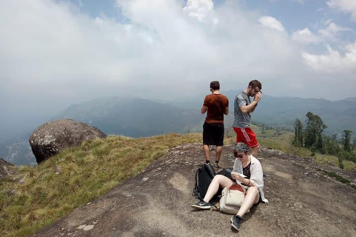 Munnar Full-Day Hike: Lekshmi Hills to Pothamedu Ridge